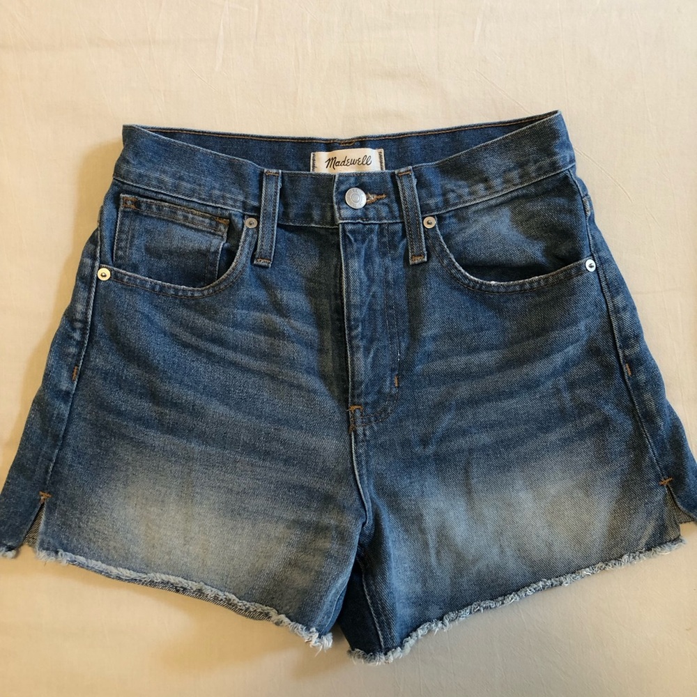 Madewell denim shorts size 25